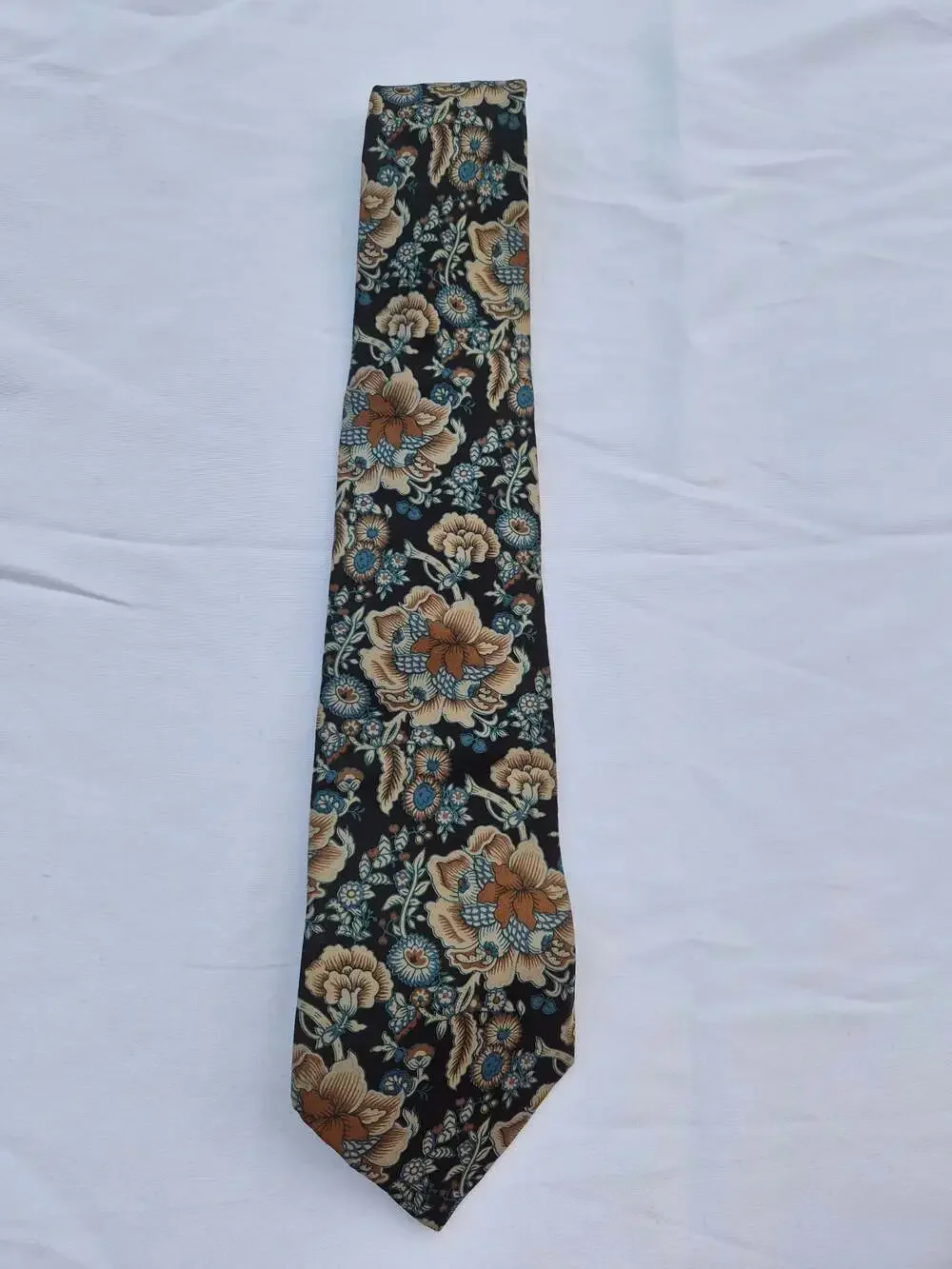Enrico Guccini Men's Floral 100% Silk Hand Fashioned Necktie